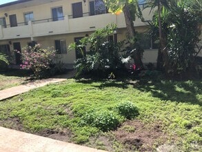 Building Photo - 400 Oakridge Blvd