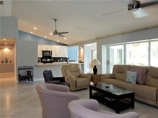 Foto del edificio - 13080 Bridgeford Ave