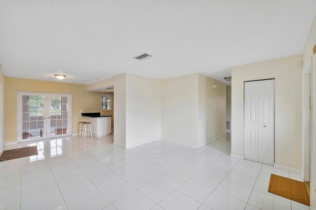 Foto del edificio - 8095 W St John Ave
