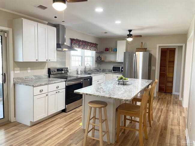 Building Photo - 5675 Adelyn Rd