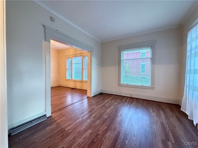 Foto del edificio - 56 E 5th St