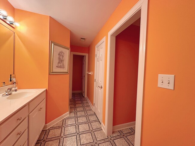 Photo - 100 Steep Bank Dr House