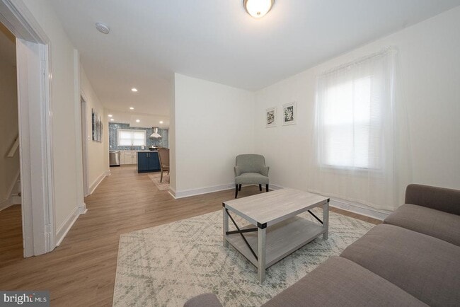 Foto del edificio - 717 Miller St