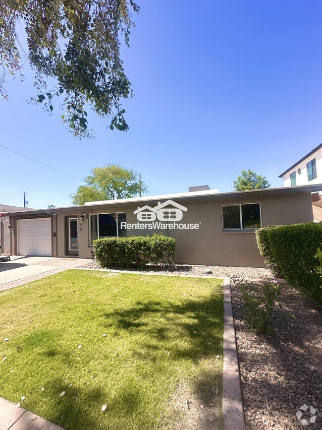 Building Photo - 4707 E Montecito Ave