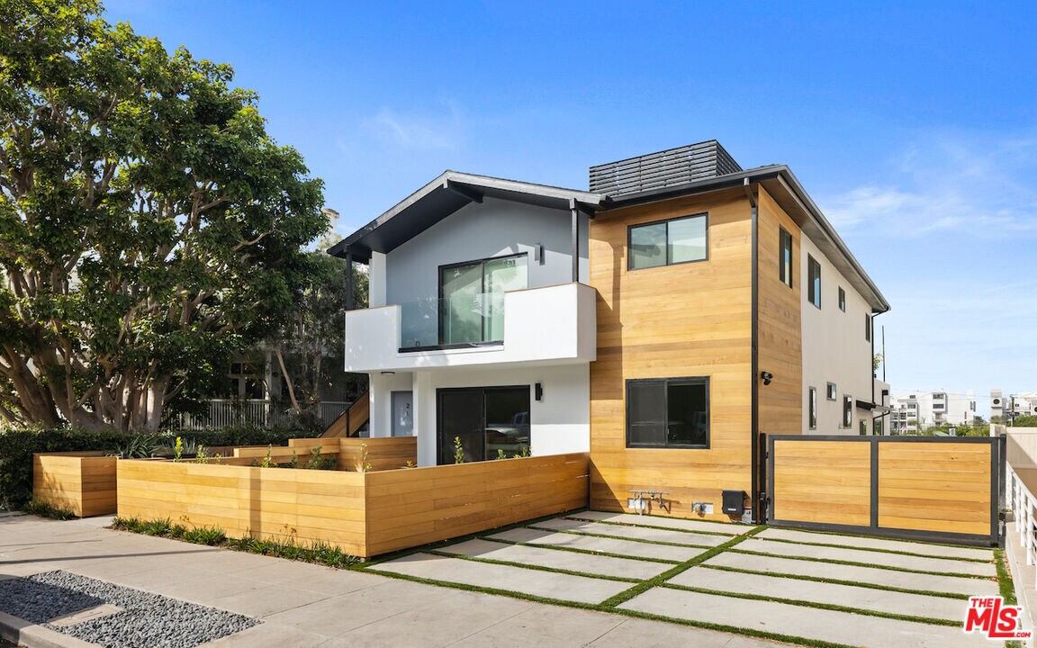 Foto principal - 2918 3rd St