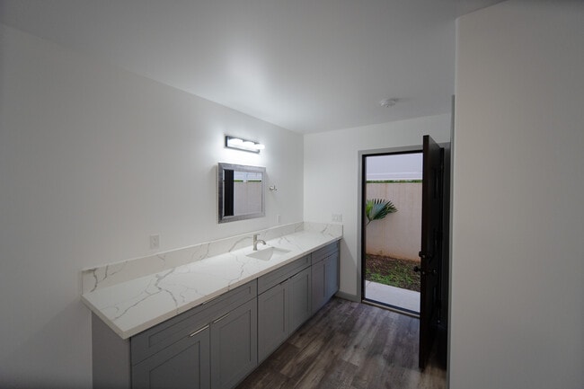 Building Photo - 418 Halemaumau St