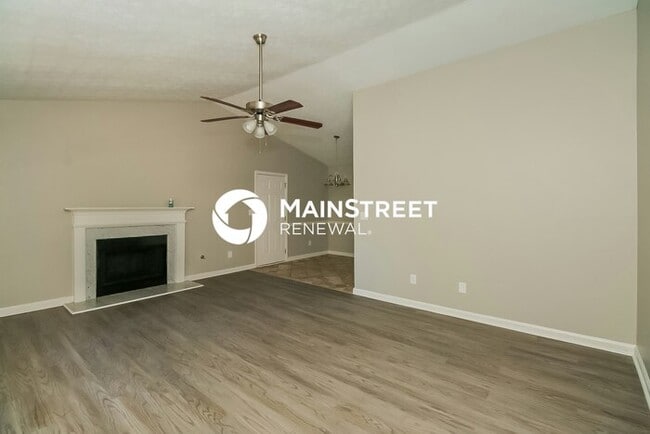 Photo - 3 Bedroom Pet-Friendly Home in Ellenwood, GA with Main Street Renewal