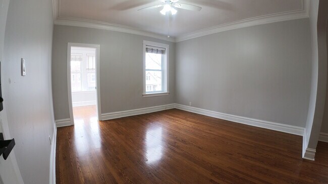 Foto del edificio - 4303 N Sawyer Ave