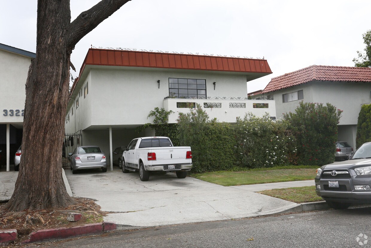 Foto del edificio - 3332 Mentone Ave