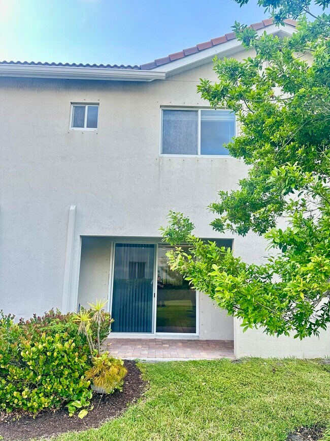 Foto del edificio - 1132 Vermilion Dr