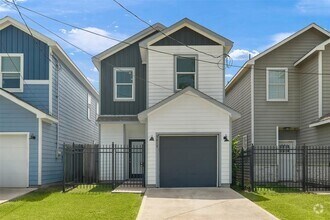 Building Photo - 7813 Sealey St