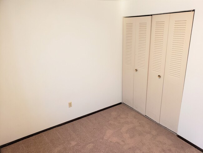 Bedroom - 909 12th Ave NE