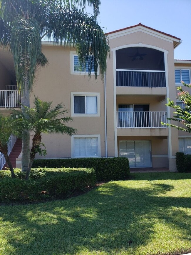 2Bedroom, 2 Bath in Laguana - 2Bedroom, 2 Bath  in Laguana House