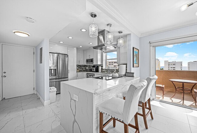 Foto del edificio - 3581 S Ocean Blvd