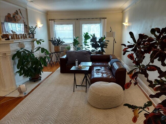 Foto del edificio - 14901 Lake Ave