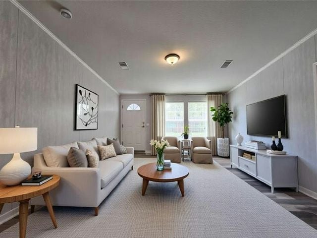 Foto del edificio - 13618 N Florida Ave