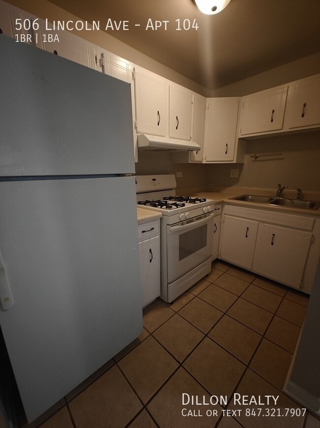 Building Photo - 506 Lincoln Ave