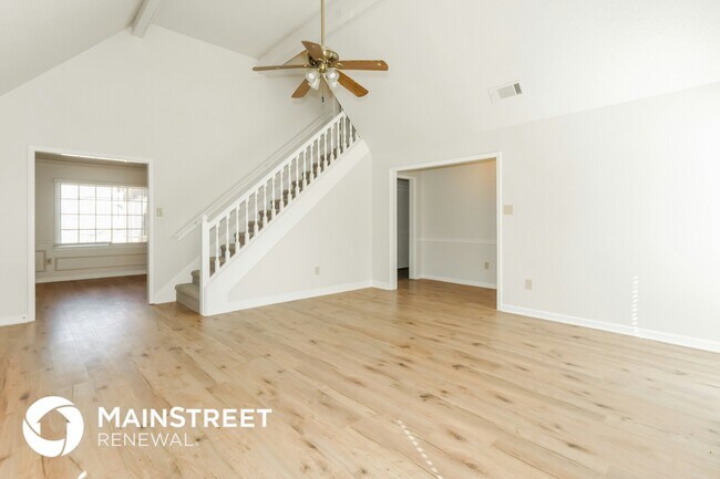 Foto del edificio - 8018 Cross Village Dr