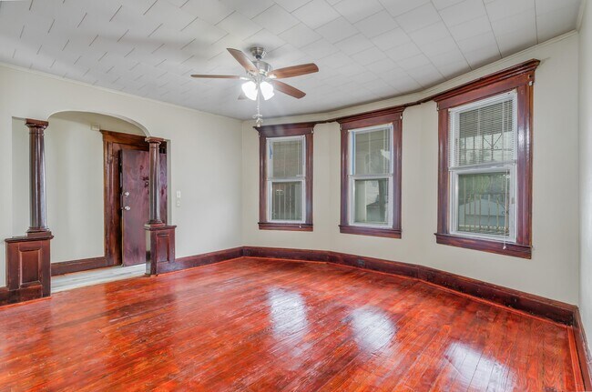 Foto del edificio - 218 Lembeck Ave