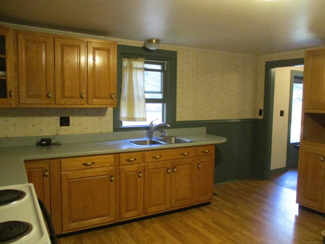 Building Photo - 54 Blain Rd
