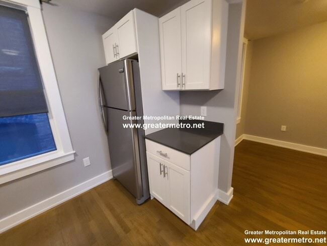 Building Photo - 27 N Margin St