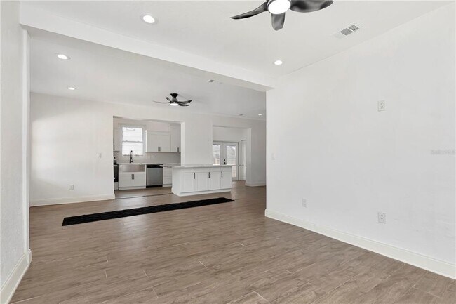 Foto del edificio - 2714 36th Ave N