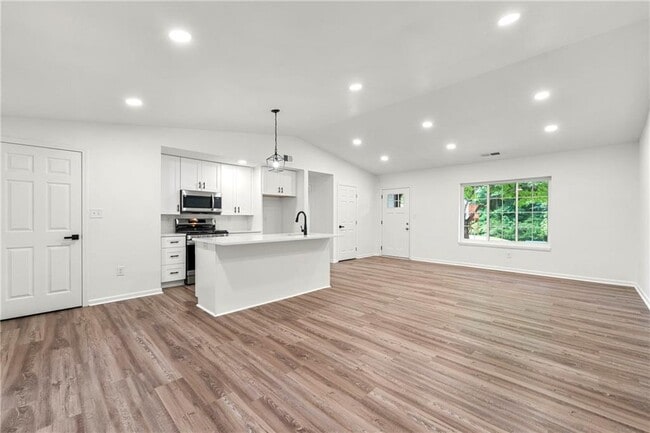 Building Photo - 1428 Muirfield Dr