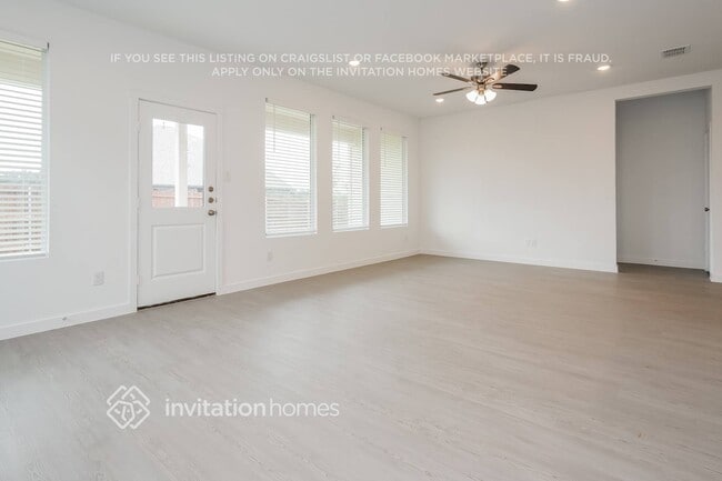 Building Photo - 339 Sedalia Trl