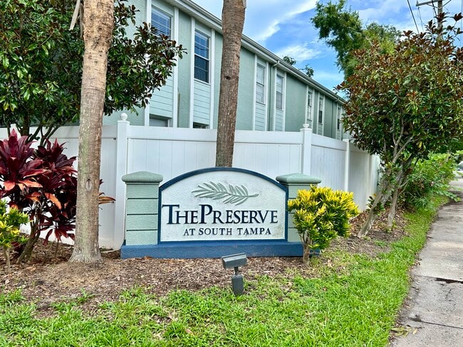 Building Photo - 5440 S MacDill Ave