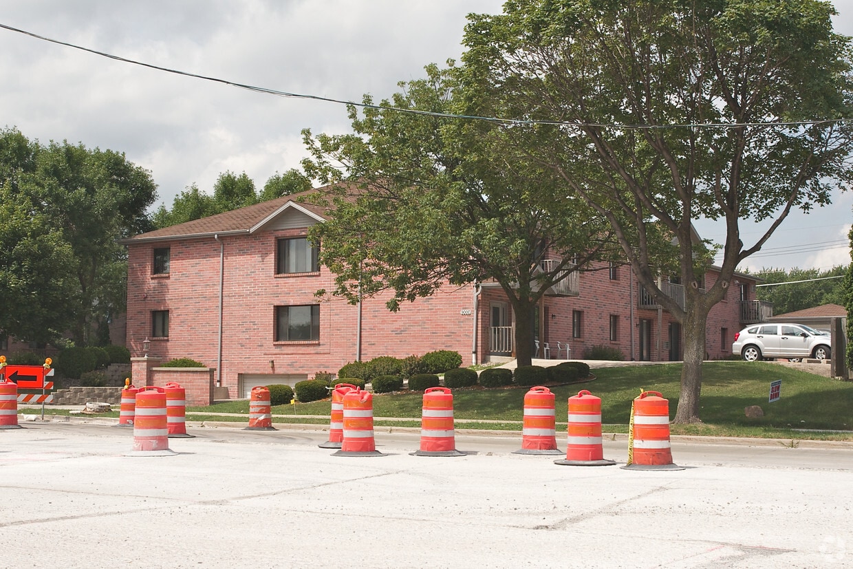 Building Photo - 9000 W Oklahoma Ave