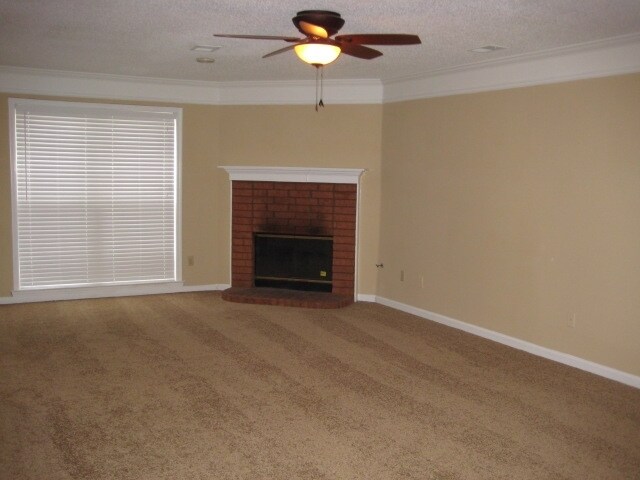 Foto del edificio - 7562 Sandy Brook Cv