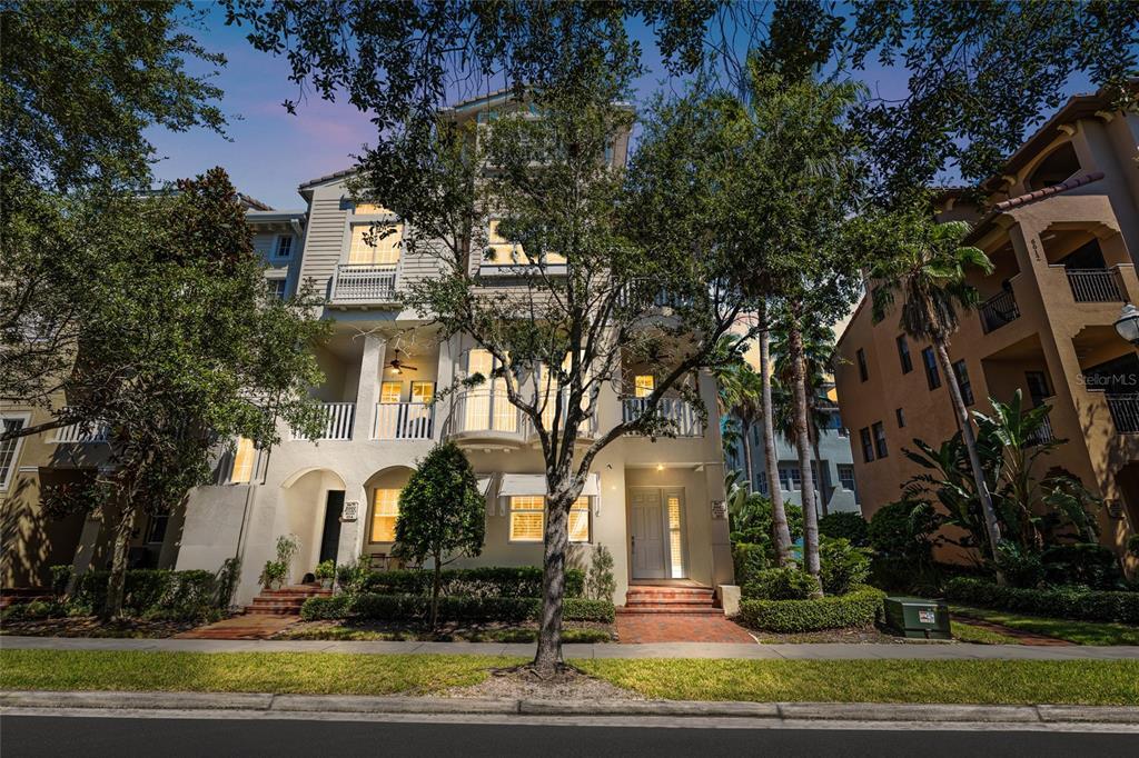 Foto principal - 6002 Printery St