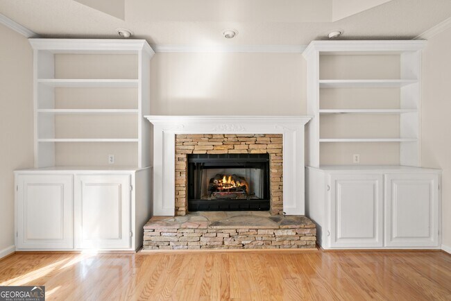 Building Photo - 3007 Clove Tree Ln