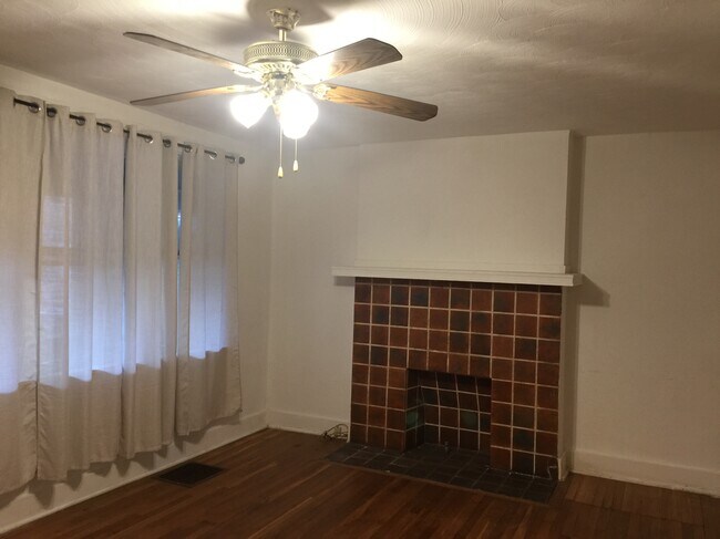 Building Photo - 2732 Shiras Ave