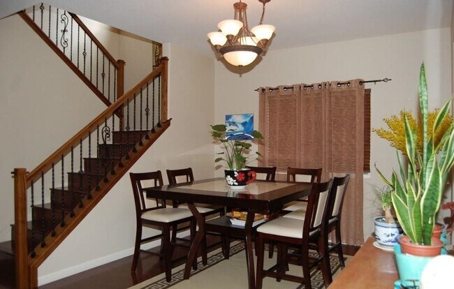 Building Photo - FABULOUS HOME - Beasley - Sky Ranch - Reed...