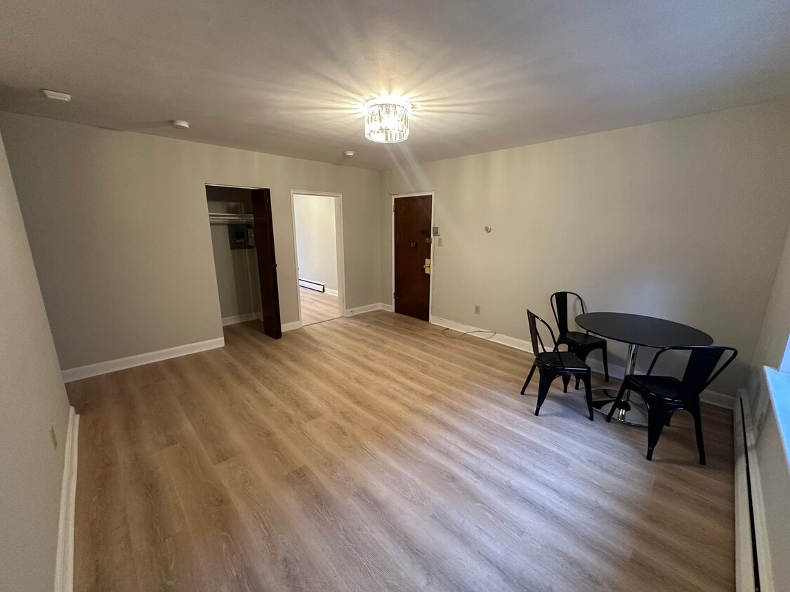 Photo - 63 Selkirk Rd. Unit 6