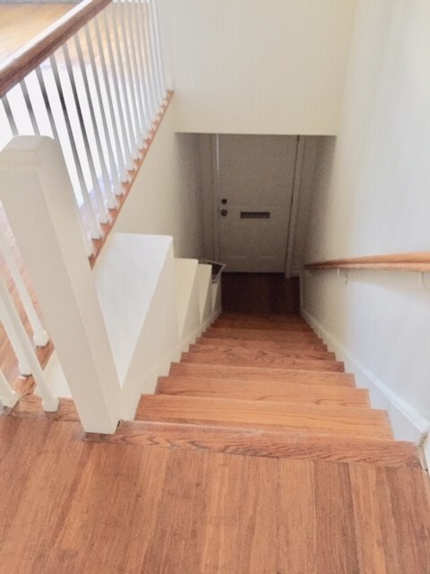 2ND FLR APTWITH STAIRS - 11 Westview Ave