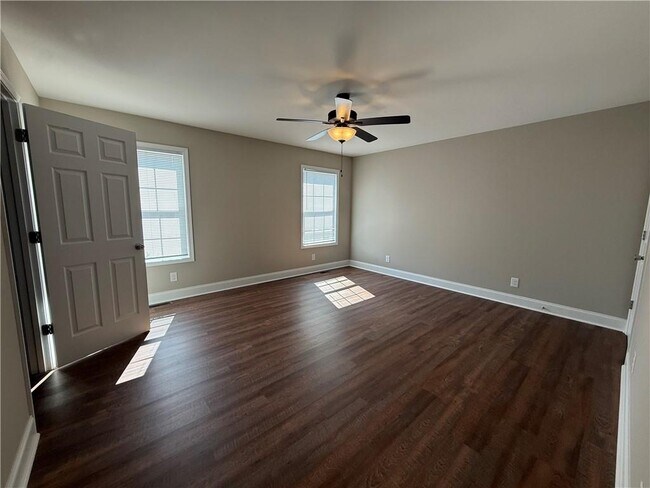 Building Photo - 5915 Maiden Ln