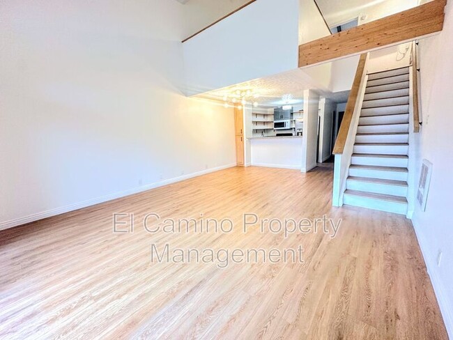 Foto del edificio - 7890 E Spring St