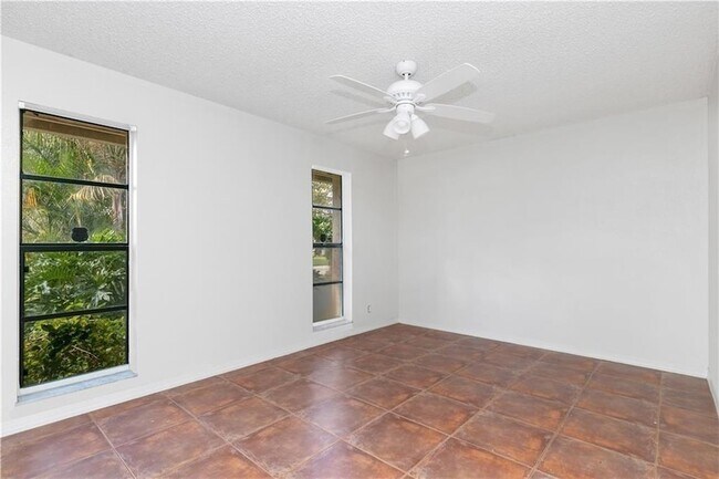 Foto del edificio - 406 NW 101st Terrace