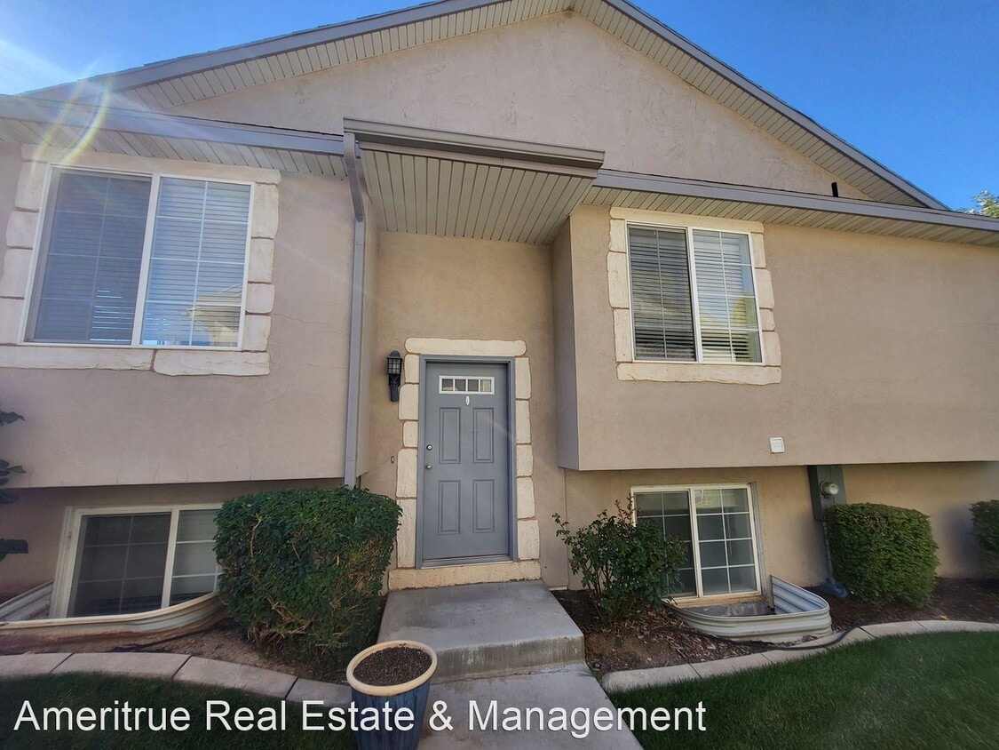 Primary Photo - 4 br, 3 bath House - 2902 Somerset Village...