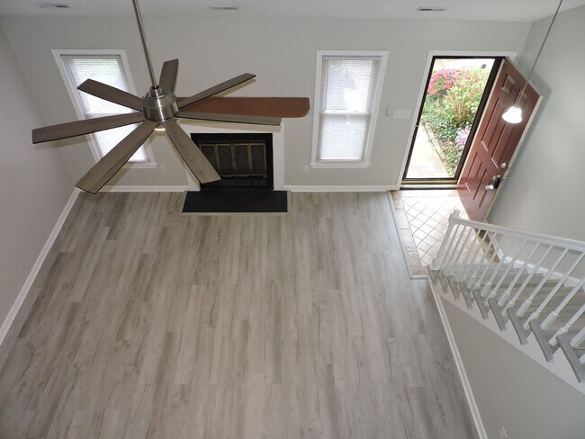 Foto del edificio - Email Linda@vacosold.com or call 804-642-2106