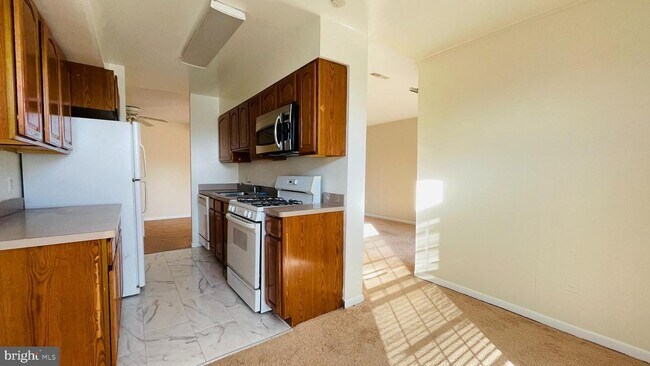 Building Photo - 8300 Tobin Rd