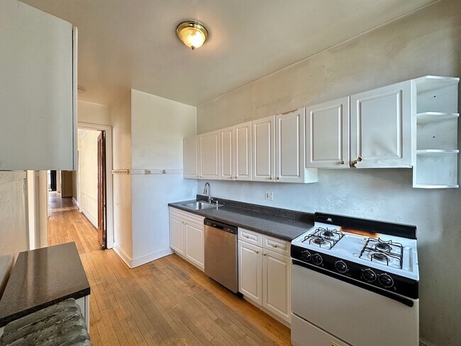 Foto del edificio - 943 Judson Ave