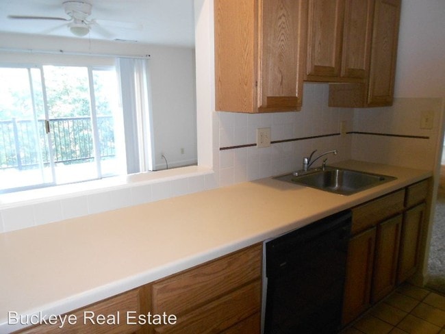 Building Photo - 34 W 9th Ave