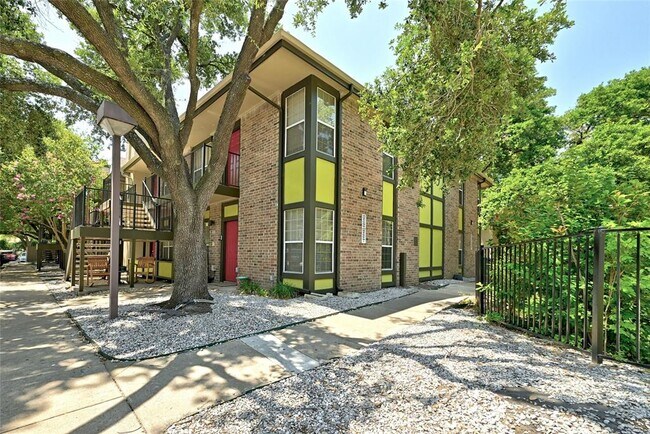 Foto del edificio - 7685 Northcross Dr