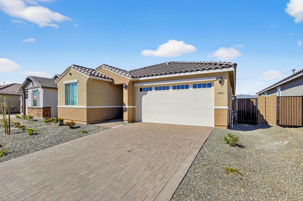 Foto del edificio - Brand new single-level home located in Tyler Ranch