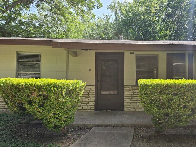 Foto del edificio - 4708 Red River St