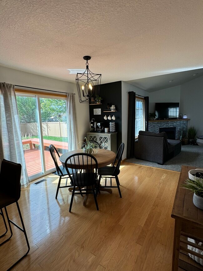 Foto del edificio - 114 SW 32nd Ct