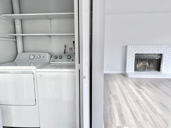 Foto del edificio - D Place Apartments